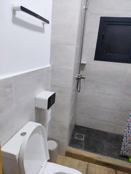 Superbe Appartement Avec Parking Gratuit Et Garde داكاغْ المظهر الخارجي الصورة