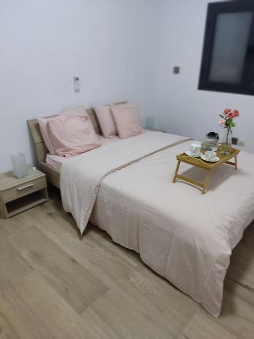 Superbe Appartement Avec Parking Gratuit Et Garde داكاغْ المظهر الخارجي الصورة